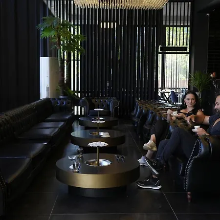 Marlen Bayrakli Hotell 4*