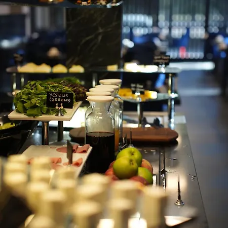 Marlen Bayrakli Σμύρνη