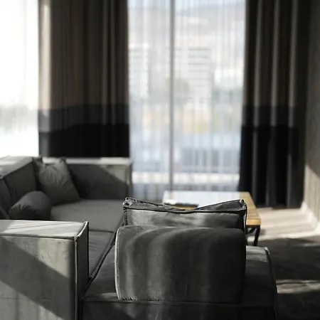 Marlen Bayrakli Izmir