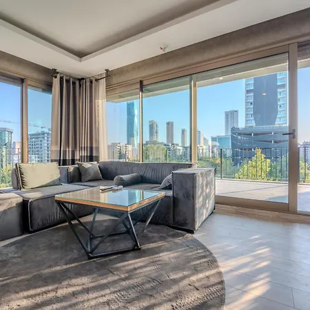 Marlen Bayrakli Izmir