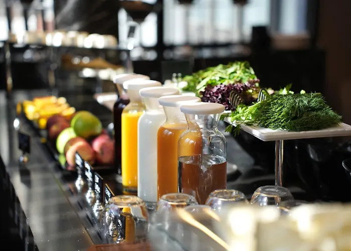 Marlen Bayrakli Hotel