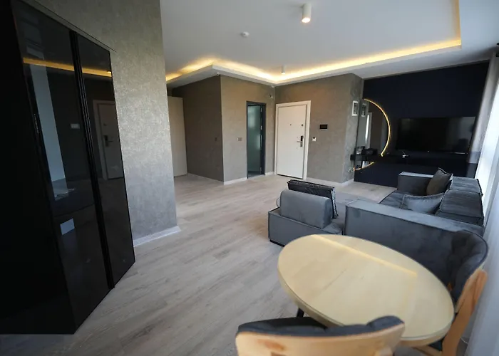 Marlen Bayrakli Hotel 4*