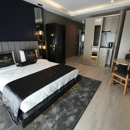 Marlen Bayrakli Hotel