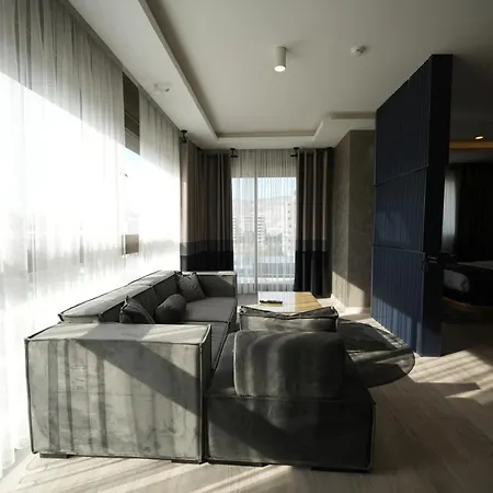 Marlen Bayraklı 4*