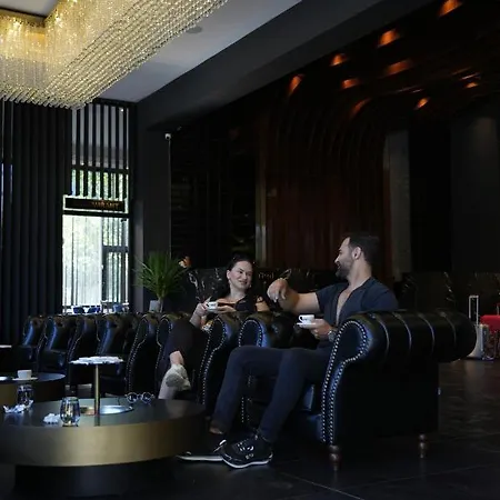 Marlen Bayrakli Hotel