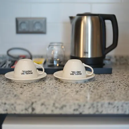 Marlen Bayrakli Szálloda 4*