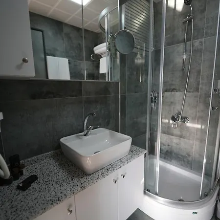 Hotel Marlen Bayrakli 4*