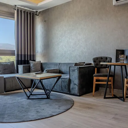 Hotel Marlen Bayrakli