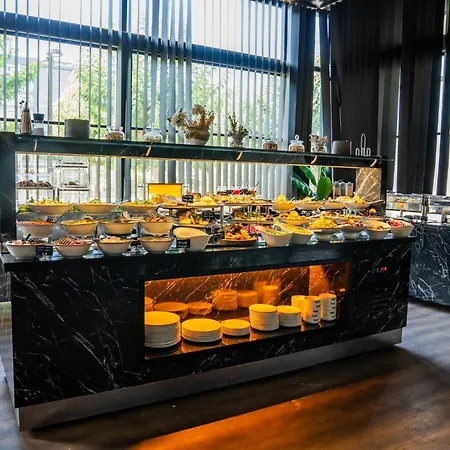 Marlen Bayraklı 4*