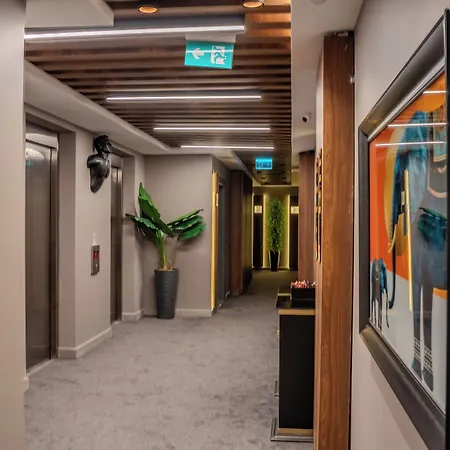 Marlen Bayrakli Hotel