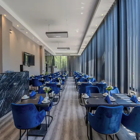 Hotel Marlen Bayrakli 4*