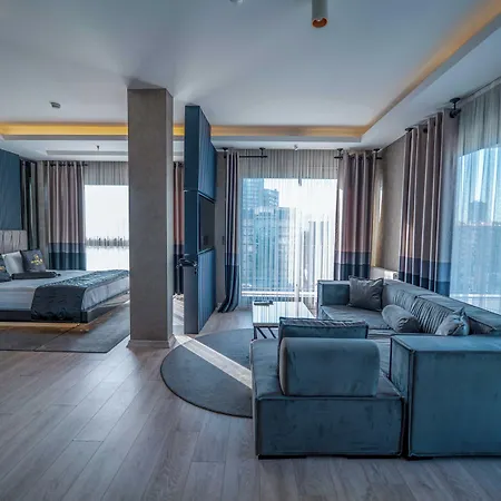 Marlen Bayrakli Hotel