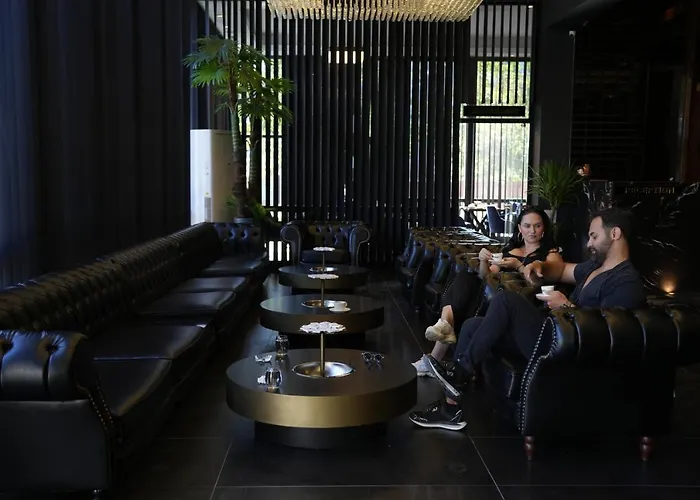 Marlen Bayrakli Hotel 4*