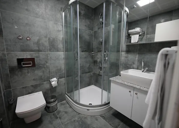 Otel Marlen Bayraklı 4*