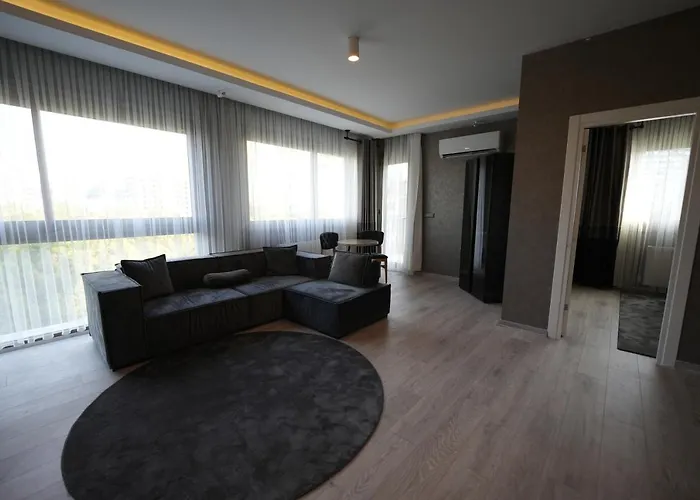 Marlen Bayrakli Izmir