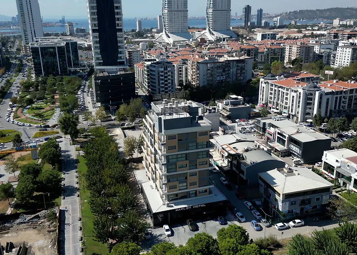 Marlen Bayrakli Izmir