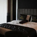 Marlen Bayrakli מלון 4*