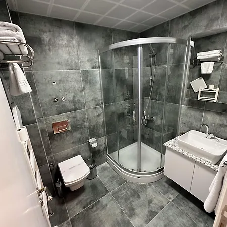 Marlen Bayrakli Izmir