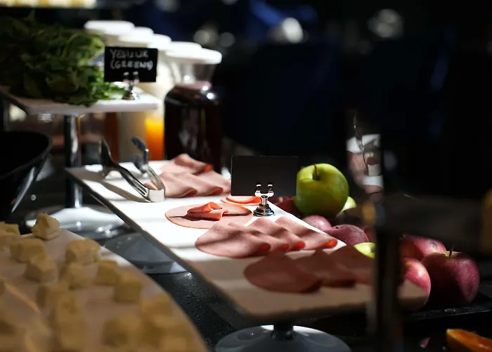 מלון Marlen Bayrakli